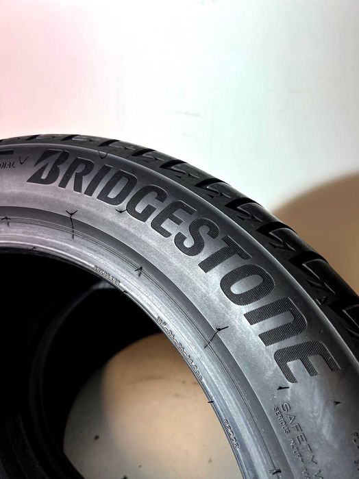 Pneus Bridgestone Turanza T005 - 255/45/18 - Excelentes