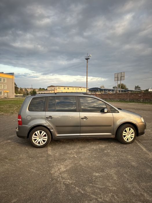 Volkswagen touran 1.6 mpi 2003