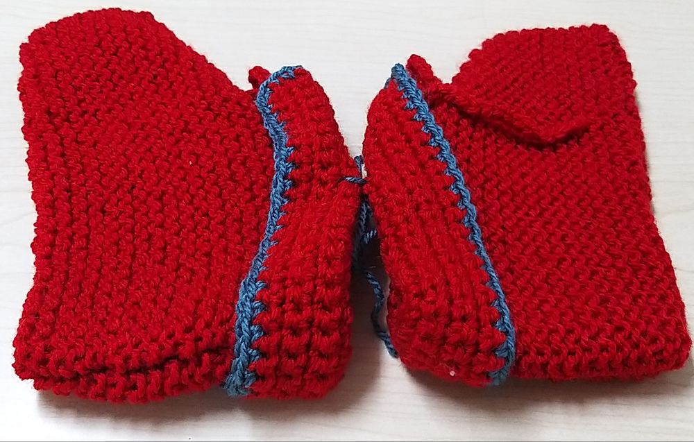 Botinhas em lã ao estilo das avós.