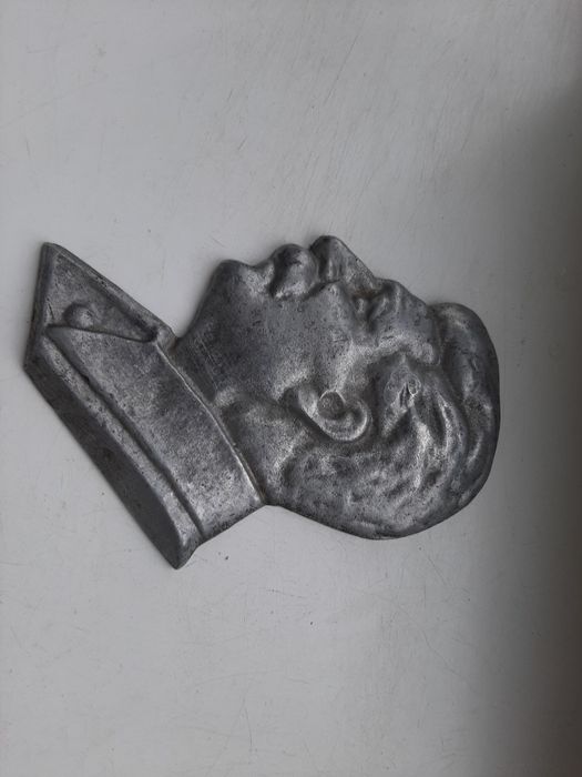 Бюст стырый советский