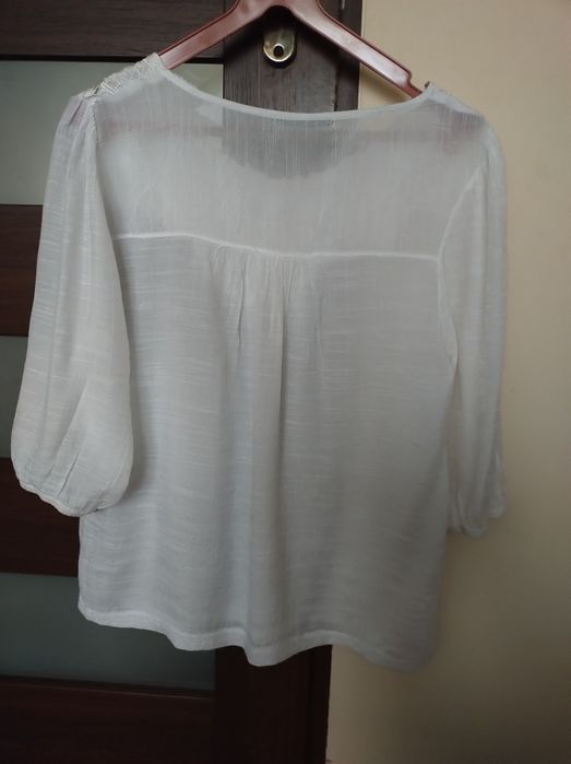 Biała bluzeczka rękaw 3/4