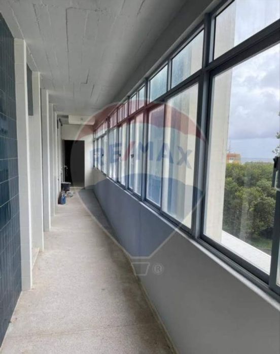 T4  Prédio Azul Miramar Praia