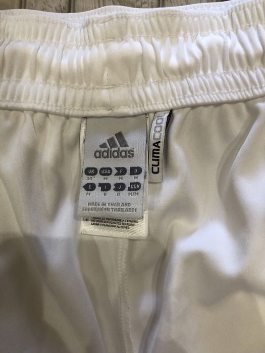 Спортивные шорты Adidas  FC Olymplque Lyonnais