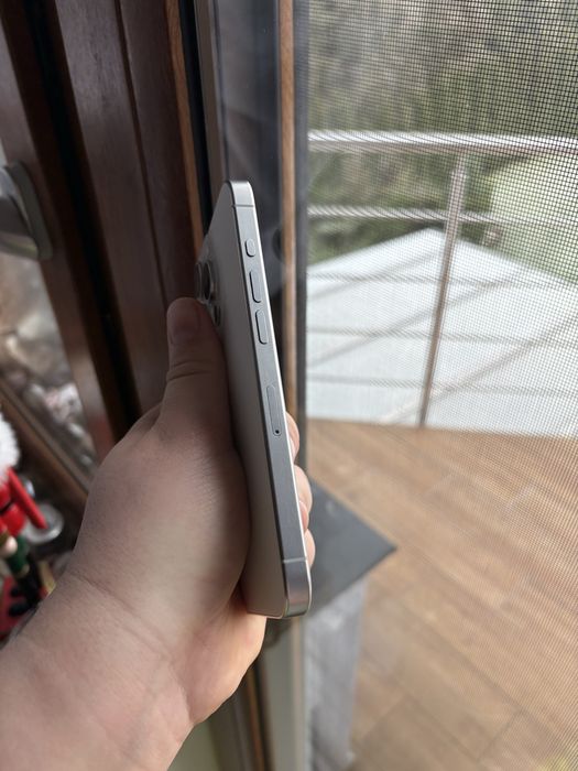 Sprzedam Iphone 15 Pro  white titan 128 GB