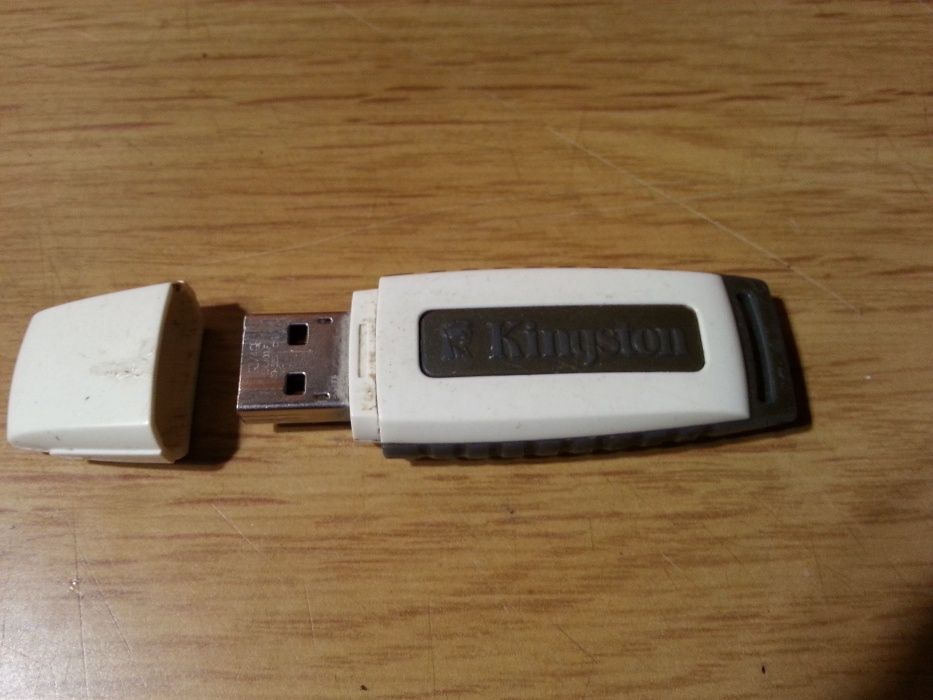 USB флешка 4GB  .