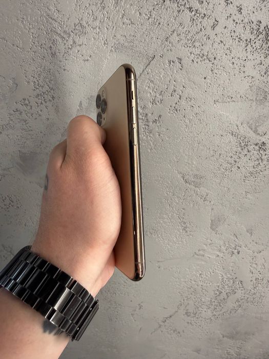 Продам iPhone 11 Pro 64 GB Gold