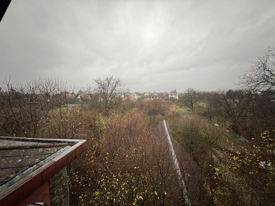 Продаж будинку під бізнес на 20 сотках землі  , у передмісті