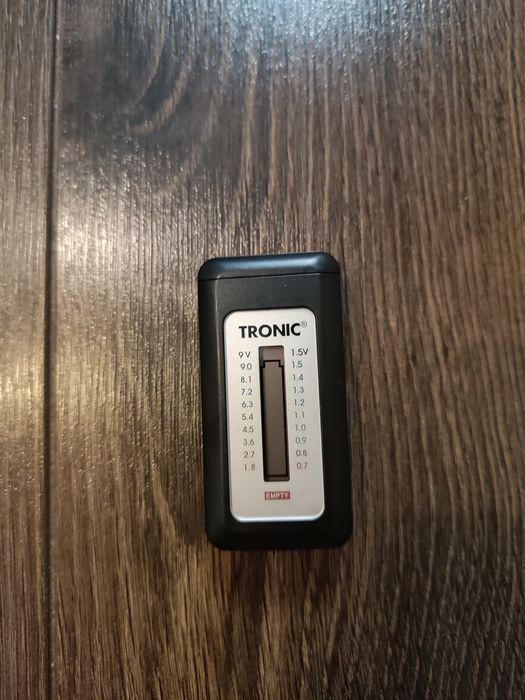 Цифровий тестер батарейок Tronic