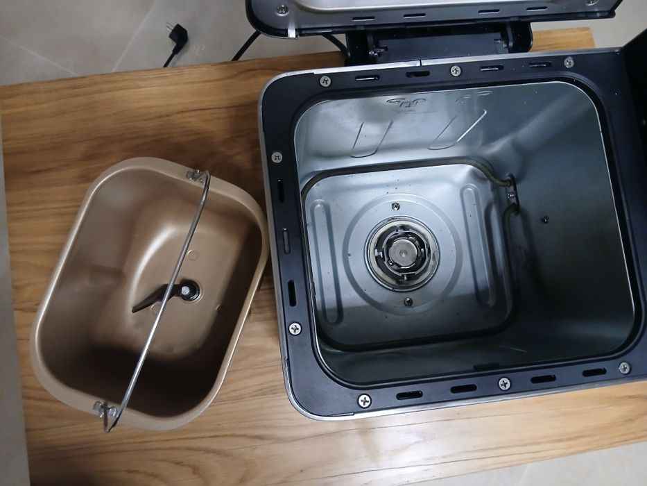 Niemiecki automat do chleba GASTROBACK