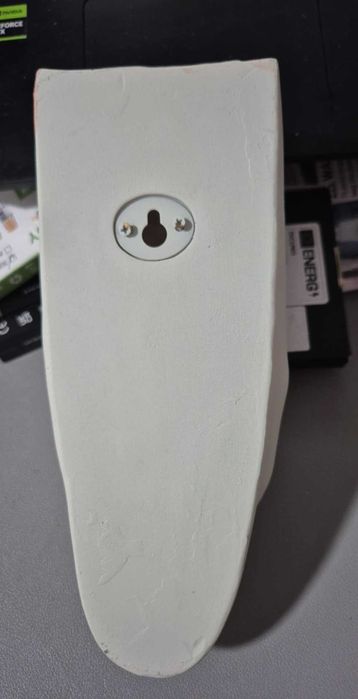 Wazon na twarz, doniczka ścienna