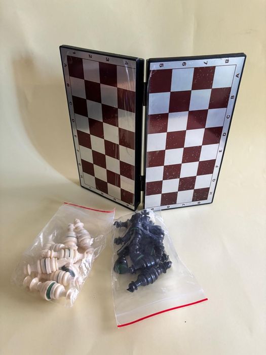 Jogo de xadrez magnético Majora