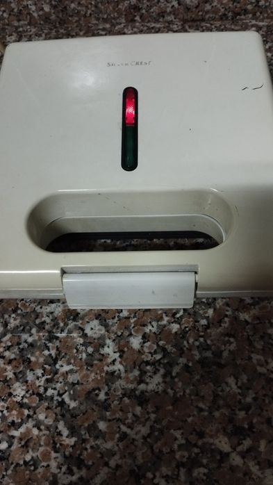 Torradeira a funcionar