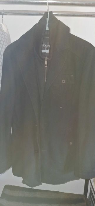 Sobretudo preto com punho