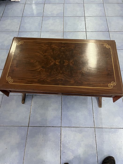 Mesa de sala pequena