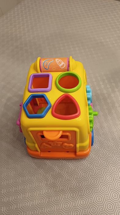 Carro divertido com 4 legos