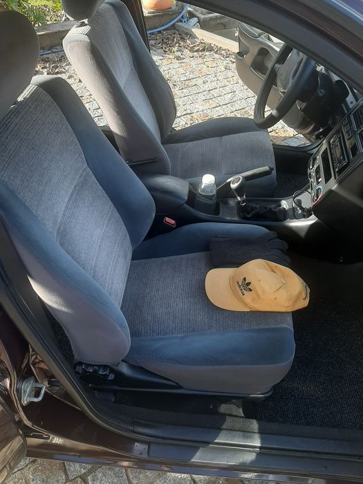 CARINA  E  1600 toyota