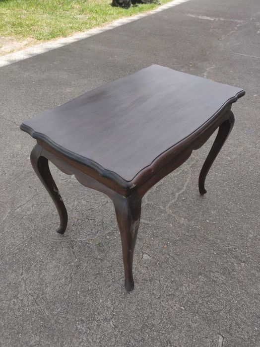 mesa de madeira antiga