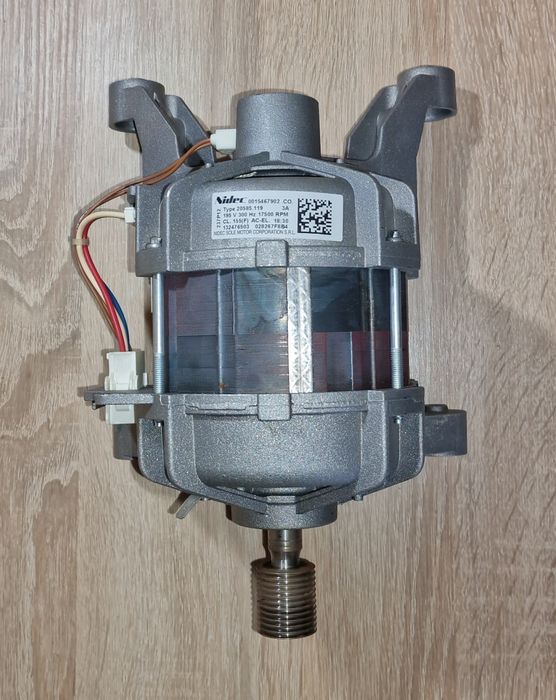 Комплект инверторного привода Electrolux/AEG (мотор + платы). Electrolux EWT1366HDW (и другие модели на платформе EWM10931SA).