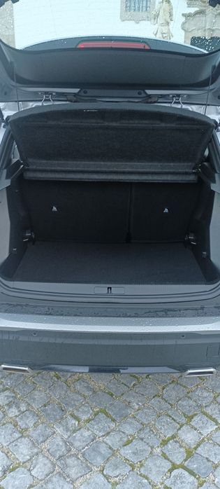 Peugeot 2008 HÍBRIDO com apenas 11500  Km