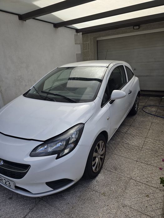 Corsa E para peças