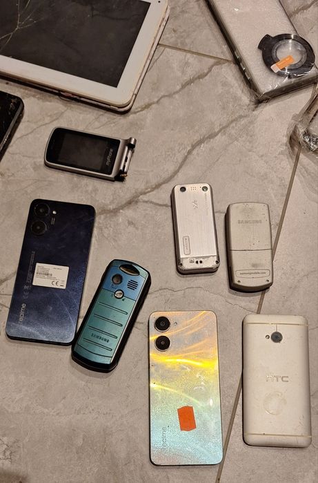 Stare części do telefonów