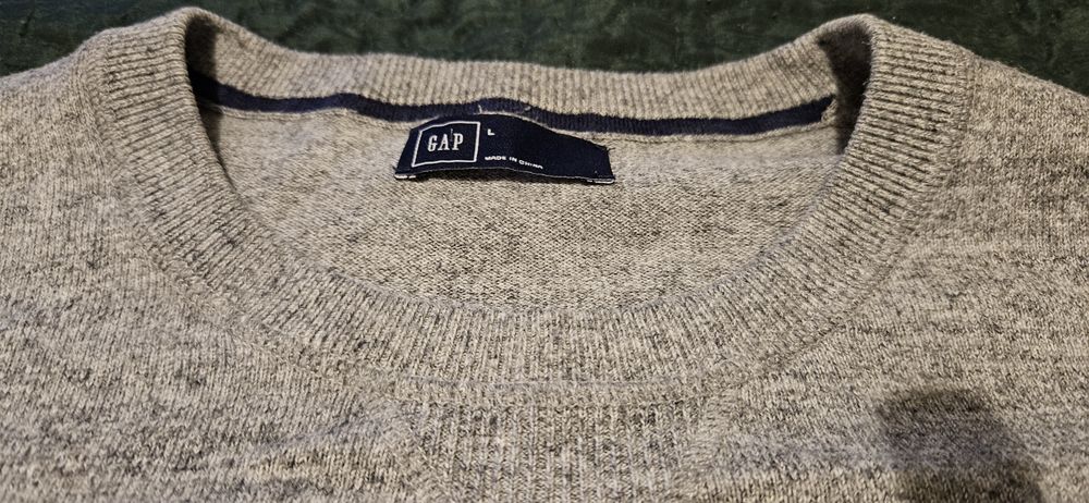 Męski sweter GAP rozmiar L.
