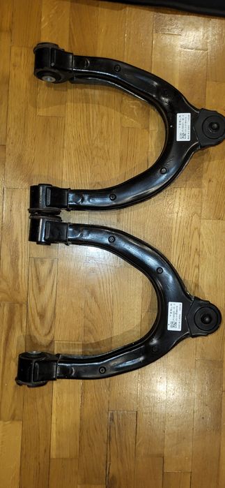 Ричаги передні верхні підкова Тесла модел3
