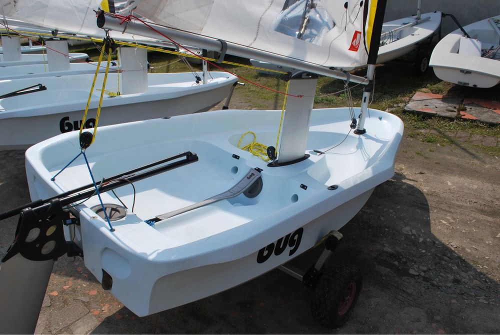 Barco à vela Laser BuG otimo estado!