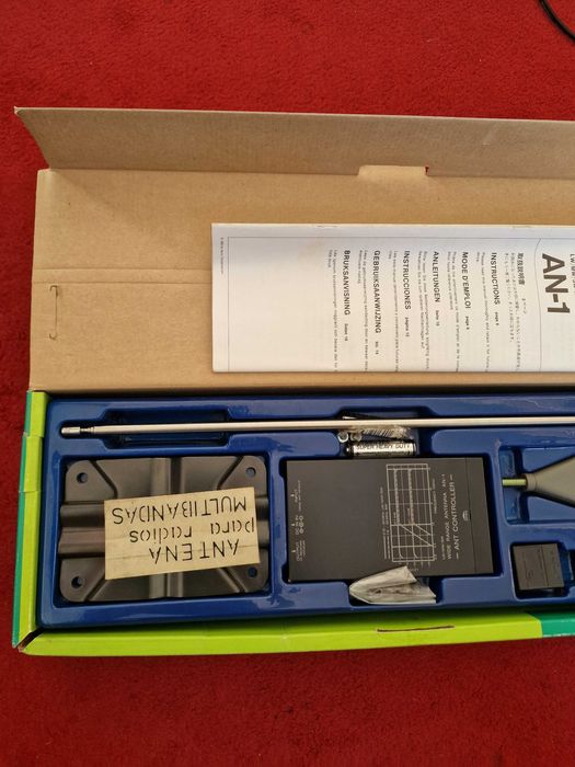 Antena  "Sony "modelo AN- 1 para recepção de radiocomunicações