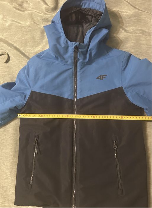 Куртка 4F демісезон(рання весна) розмір 152