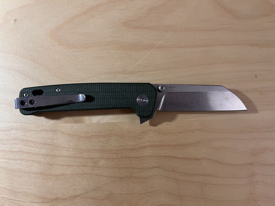 Nóż składany QSP Knife Penguin QS130BL-C1 Button Lock Stonewashed 14C28N Green Micarta