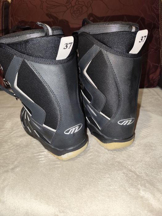 Buty snowboardowe 37