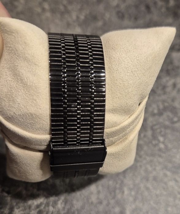 Czarny zegakek męski na branzolecie