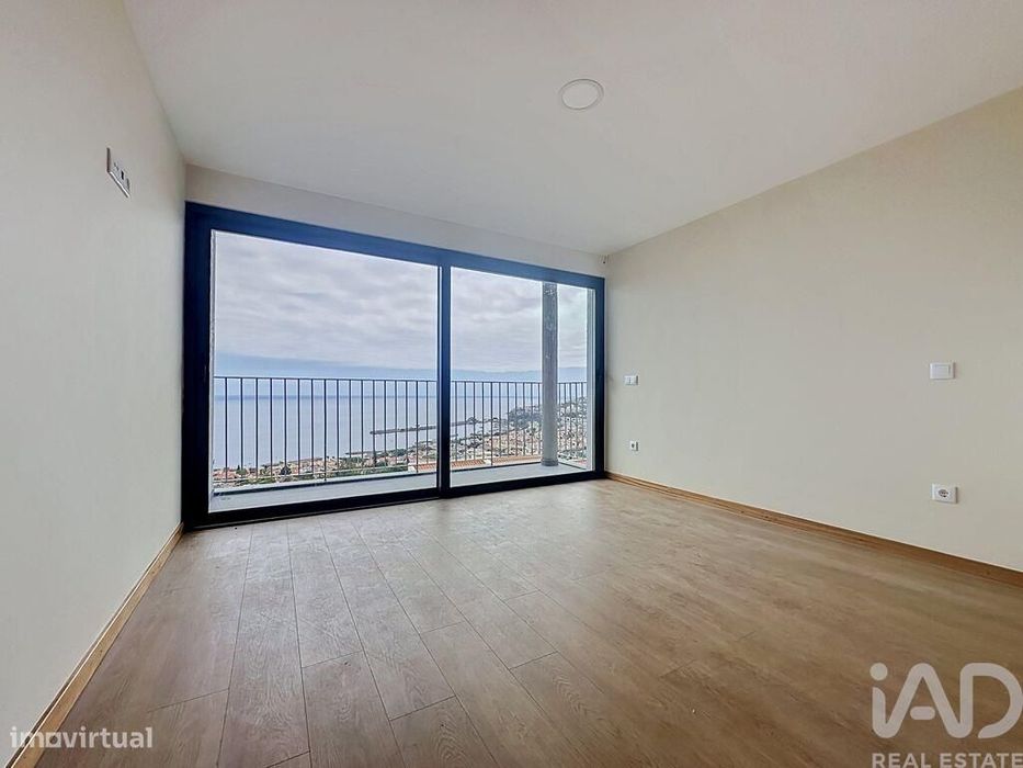 Apartamento T2 em Funchal (Santa Maria Maior) de 130,00 m2