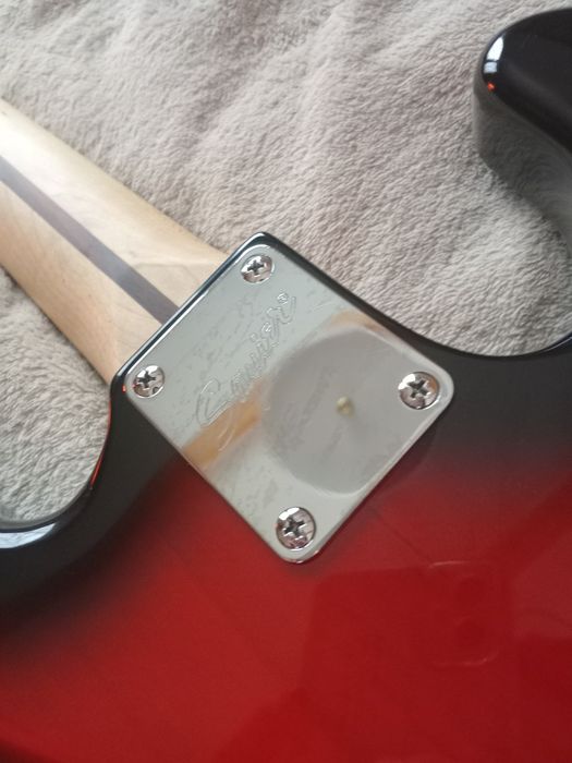 Gitara basowa Squier Affinity Precision Bass PJ.