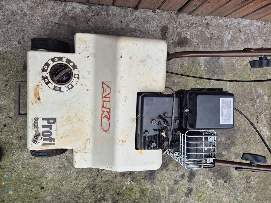 Areator wertykulator spalinowy  silnik briggs&stratton