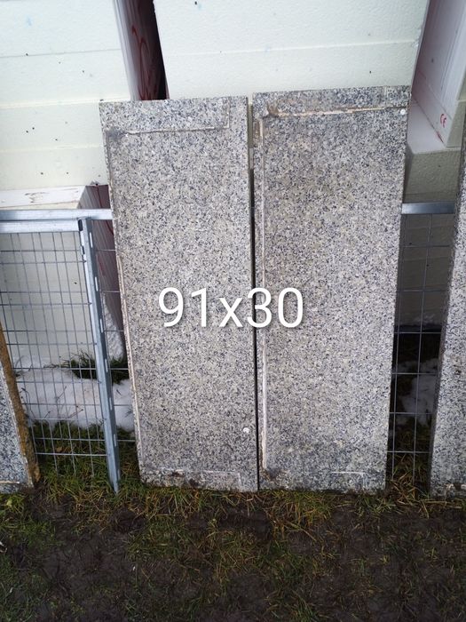 Parapety granitowe używane