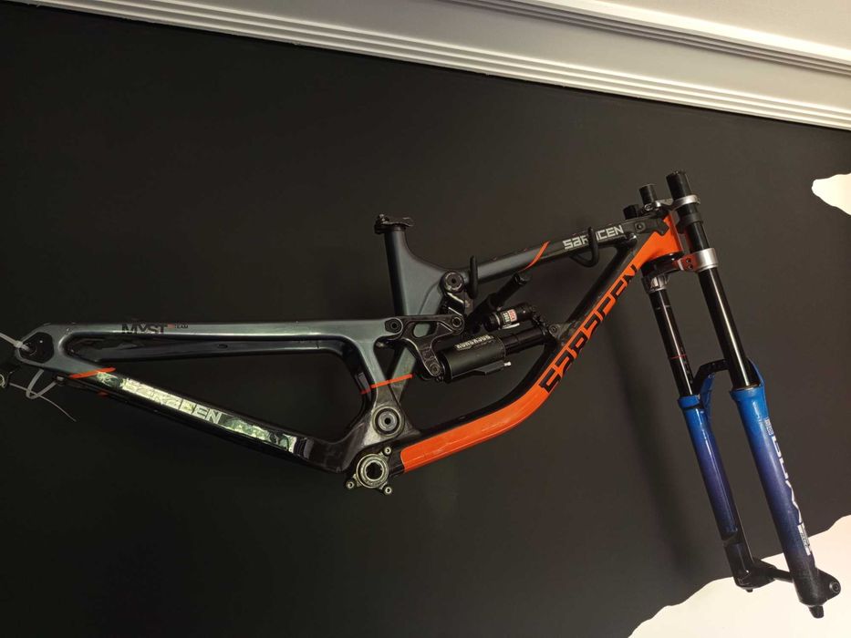 Saracen Myst C Team Carbono Downhill