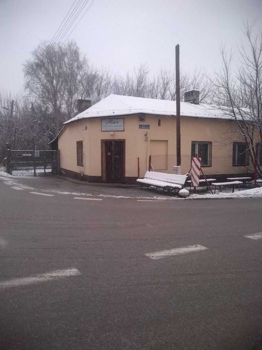 Sprzedam  działkę z budynkiem