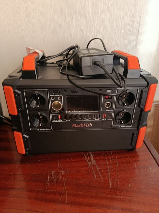 Зарядна станція FlashFish F132