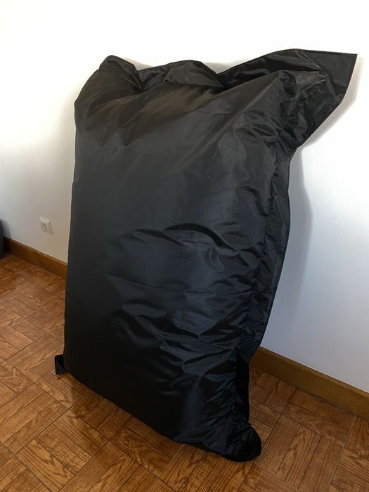 Puff grande preto impermiavel