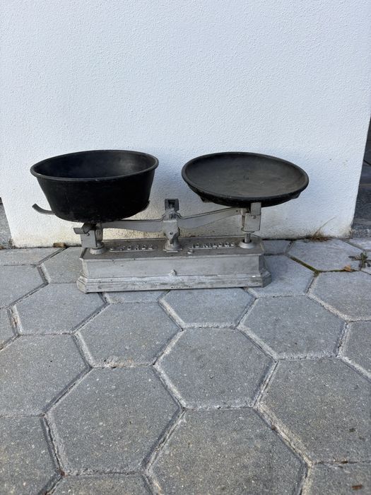 Balança Antiga de Pratos
