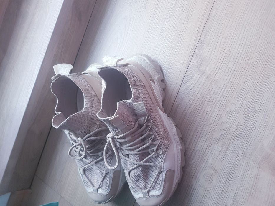 Buty sportowe męskie marki Ideal Shoes rozmiar 41.