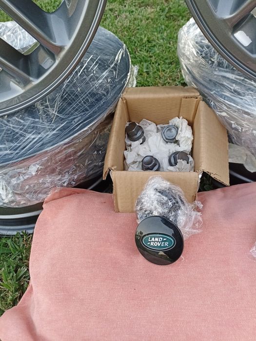 Land Rover jantes  + iRobot Máquina Limpeza Scooba 385
