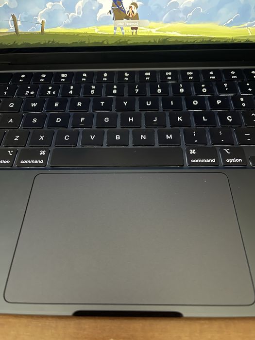 MacBook Air M2 13 16GB RAM 256GB SSD