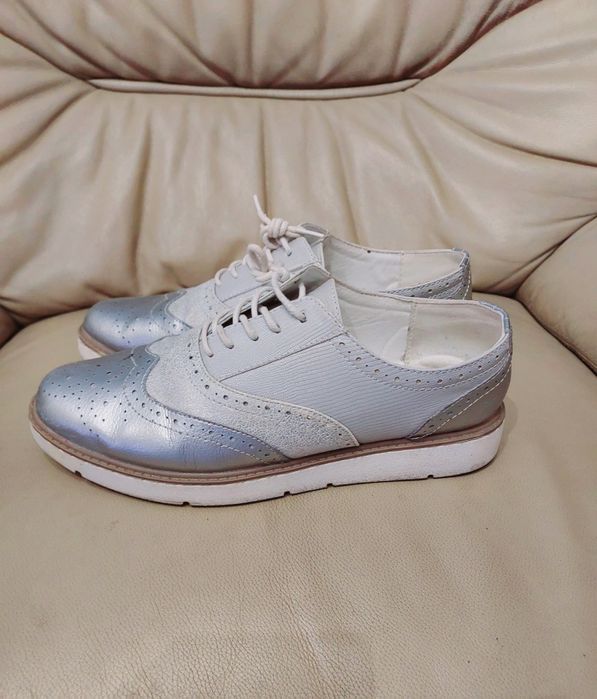 REDZ Mokasyny szaro-srebrne w roz 40.