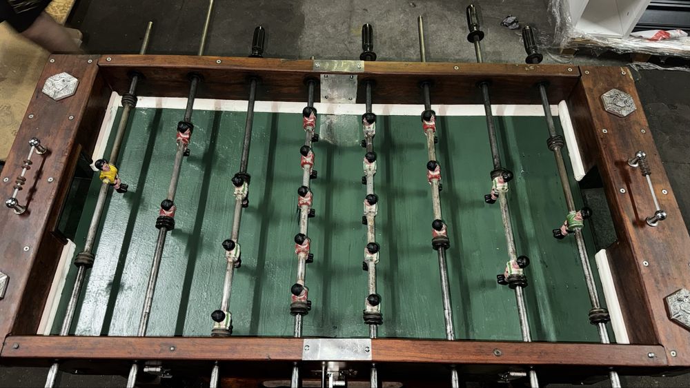 Mesa de matraquilhos restaurada c/ moedeiro 20 cêntimos novo