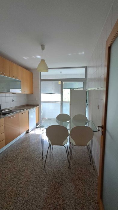 Apartamento T1 para arrendamento