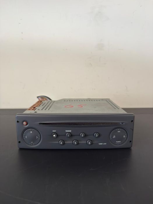 Radio CD Renault Clio II Megane I Scenic I Kangoo Laguna I Tuner List 8200029541 22DC279/62F   G5