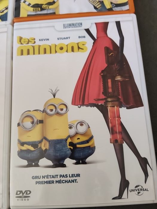 Vendo DVD para família